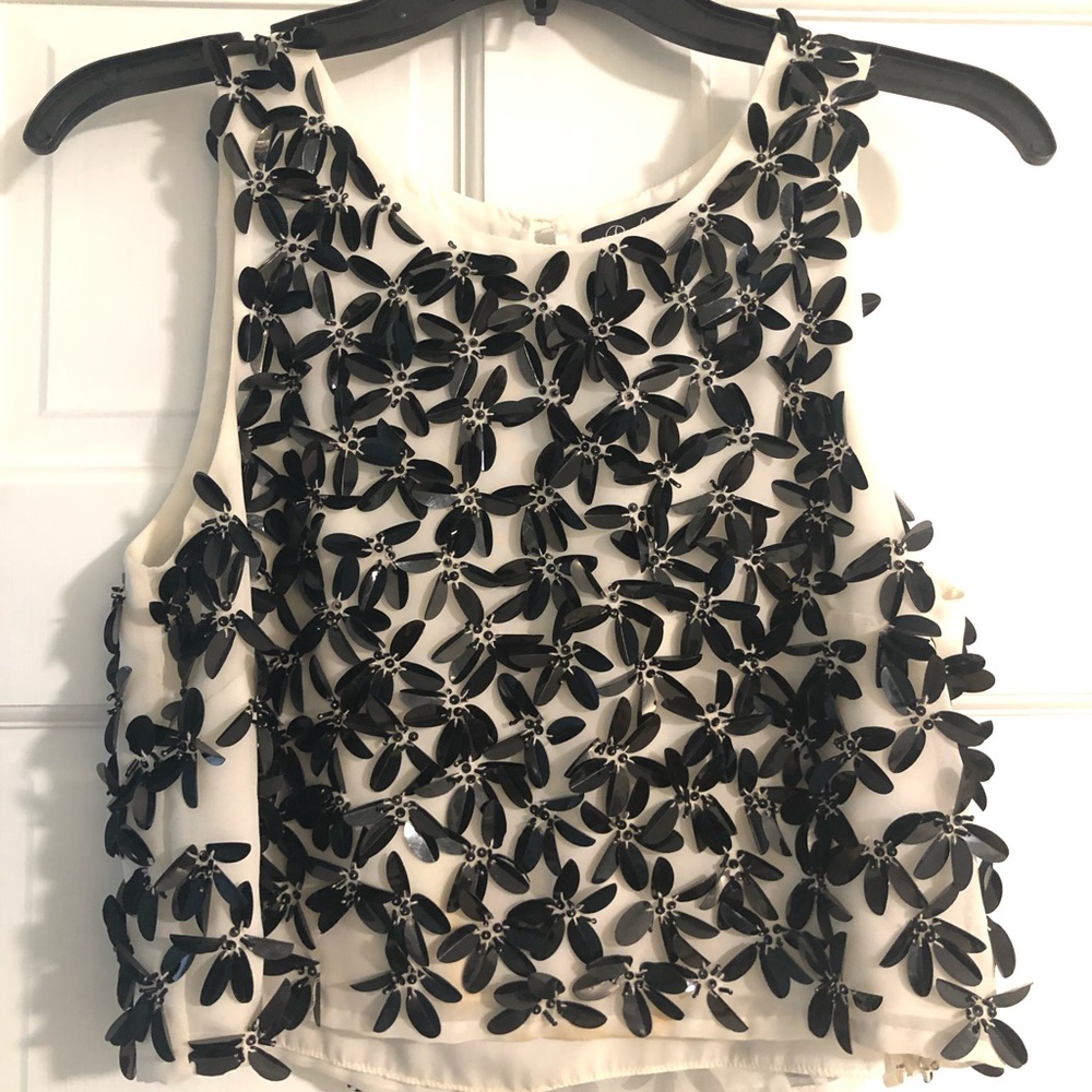 Parker top size 4 white with black sequins